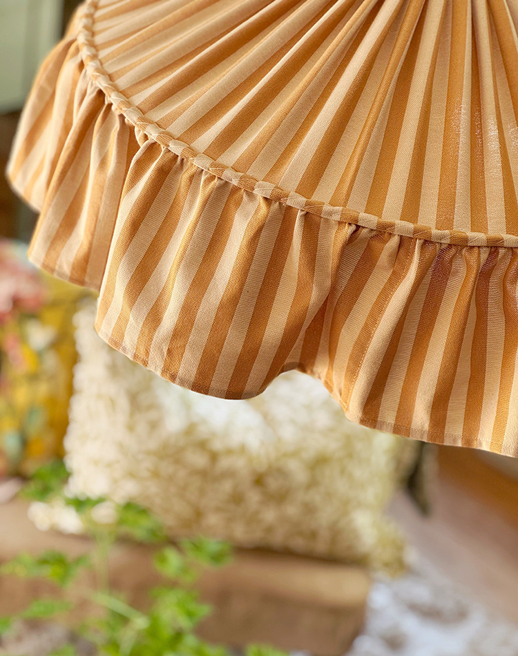 Lampan Charlotte av Lina Isaksson