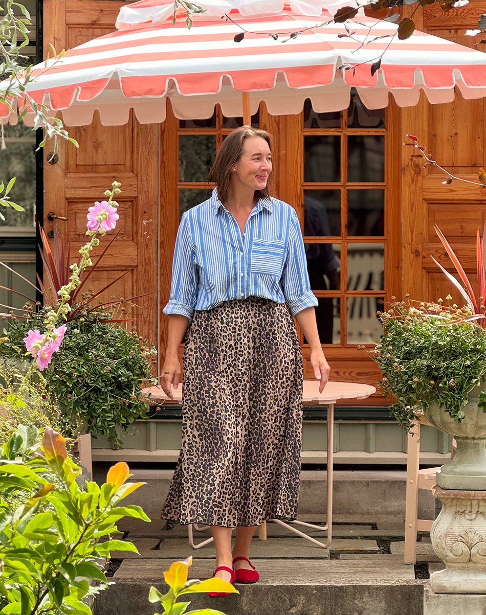 Inredaren Lina Isaksson framför sin butik i Tenhult